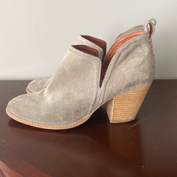 Jeffrey Campbell Boots Size 11 - Picture 5 of 12